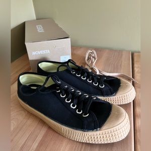 NOVESTA Star Master Sneakers • Black • Size 9